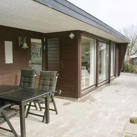 Three-bedroom Holiday In Nykobing M בית נופש